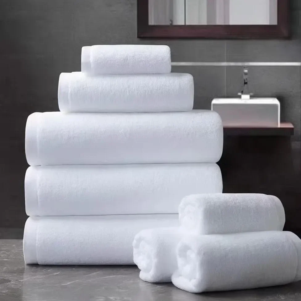 ผ้าเช็ดตัวโรงแรมแบบสั่งทำพิเศษ ผ้าเช็ดหน้าแบบอัดแห้งเร็วถักนิตติ้ง ลายเรียบ ตัวเลือกสำหรับแบรนด์ยักษ์ใหญ่ระดับนานาชาติ