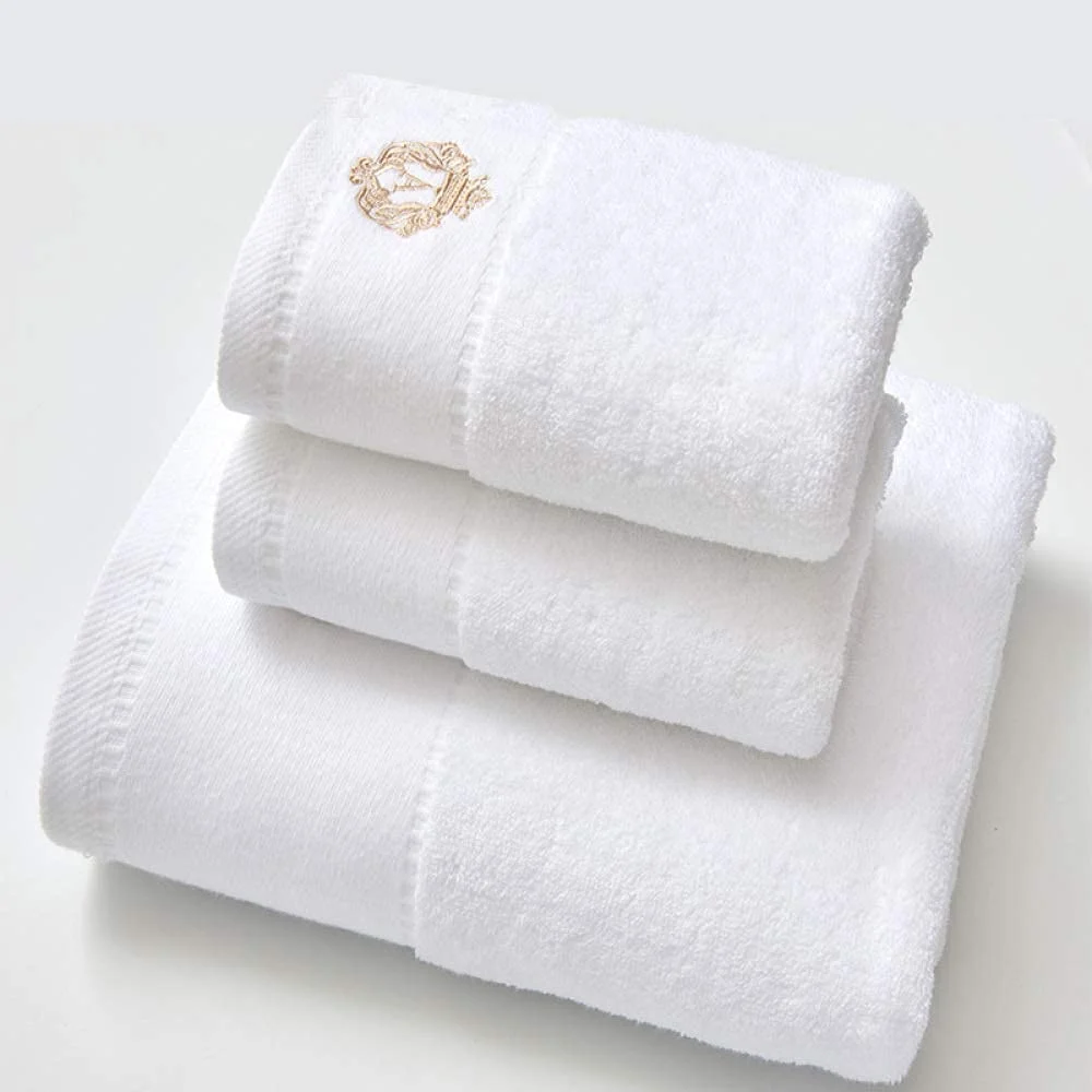 Serviettes de bain de luxe en pur coton éponge personnalisées, couleur unie blanche, serviettes d'hôtel avec logo brodé, ensembles de serviettes jetables tricotés