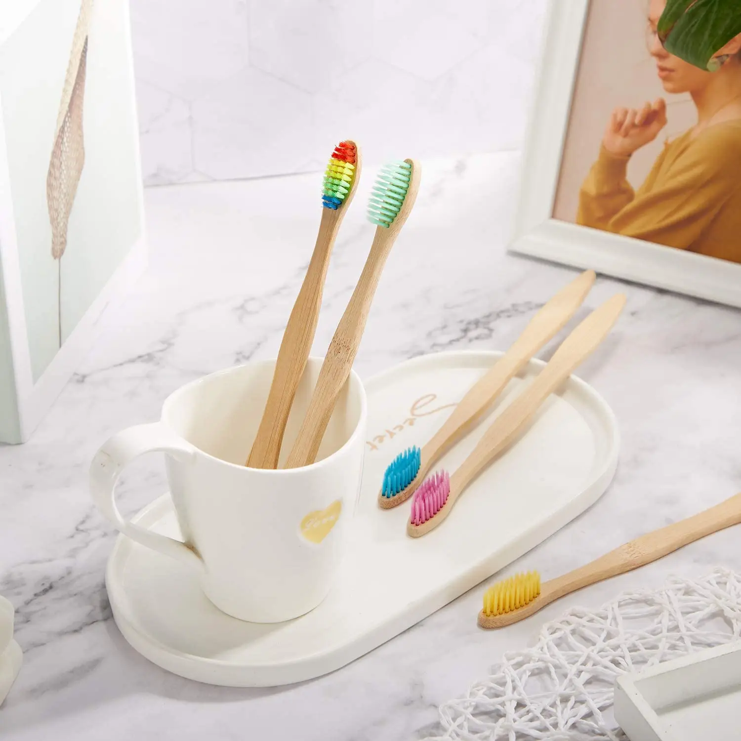 แปรงสีฟันขนนุ่มปลอดสาร BPA จำนวน 10 ชิ้น เป็นมิตรต่อสิ่งแวดล้อม ย่อยสลายได้ ทำจากไม้ไผ่ธรรมชาติ