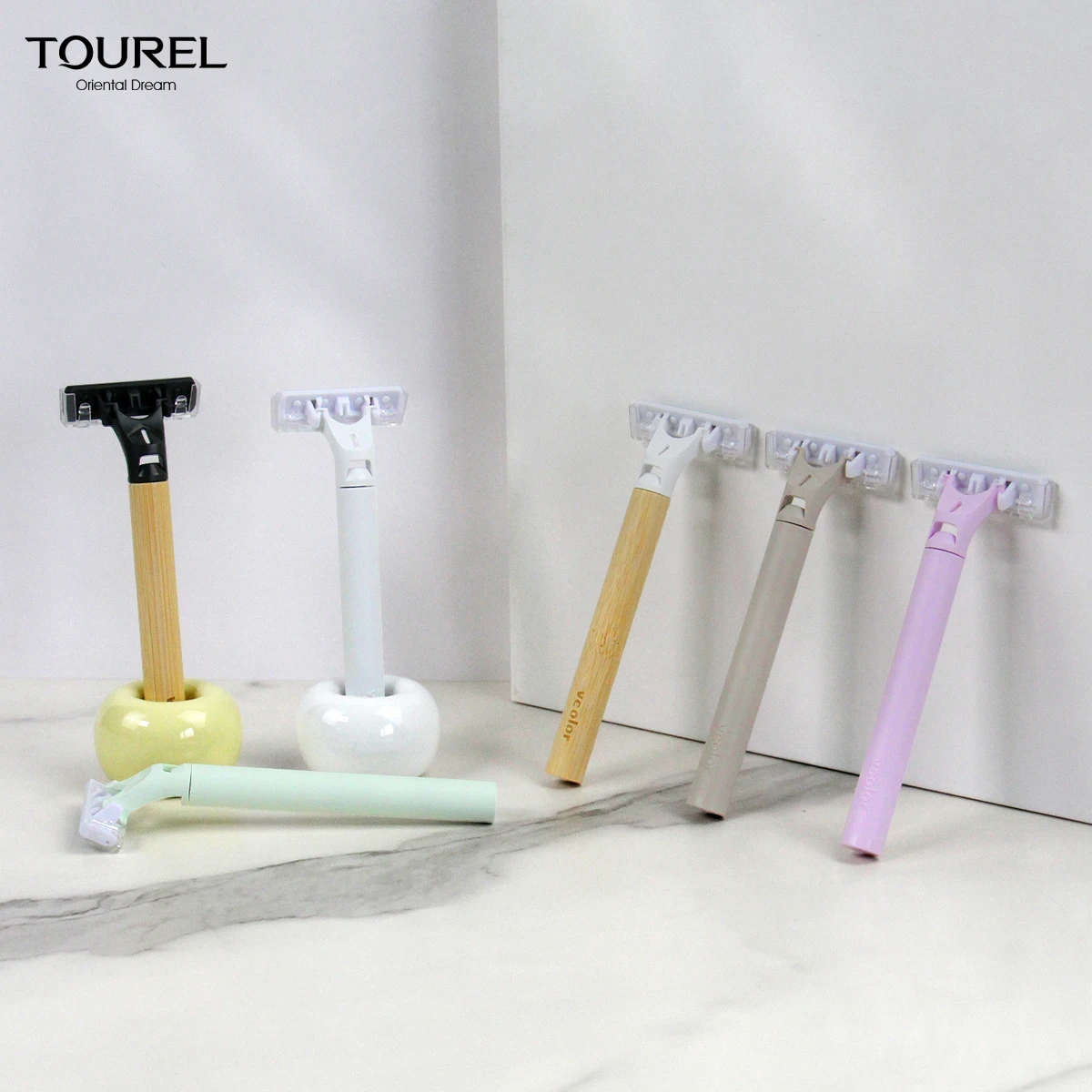 Precio de fábrica al por mayor Maquinilla de afeitar desechable de lujo para hotel con hojas de acero inoxidable y mango de bambú, kit de afeitado para hombre con logotipo OEM personalizable