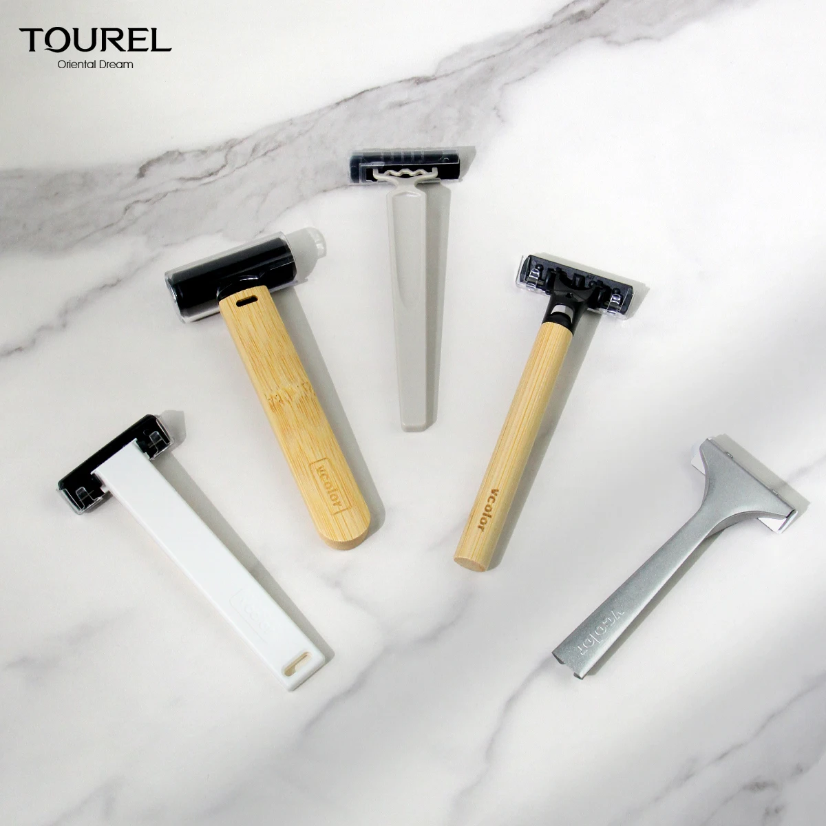 Precio de fábrica al por mayor Maquinilla de afeitar desechable de lujo para hotel con hojas de acero inoxidable y mango de bambú, kit de afeitado para hombre con logotipo OEM personalizable