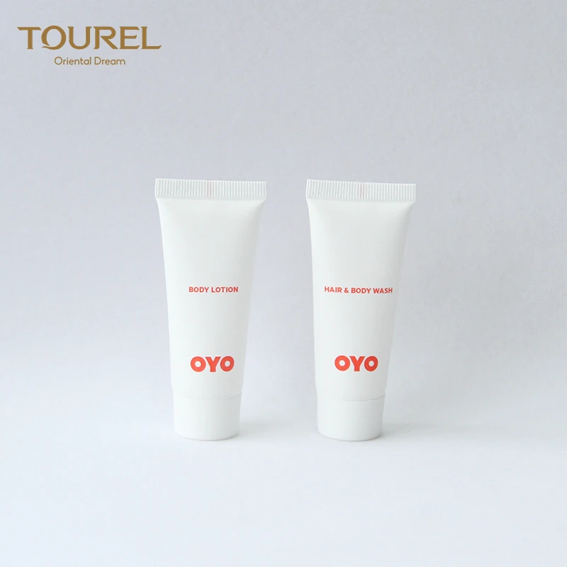 Accesorios de ba&ntilde;o de dise&ntilde;o simple Oyo Champ&uacute; para hotel y gel de ba&ntilde;o en tubo