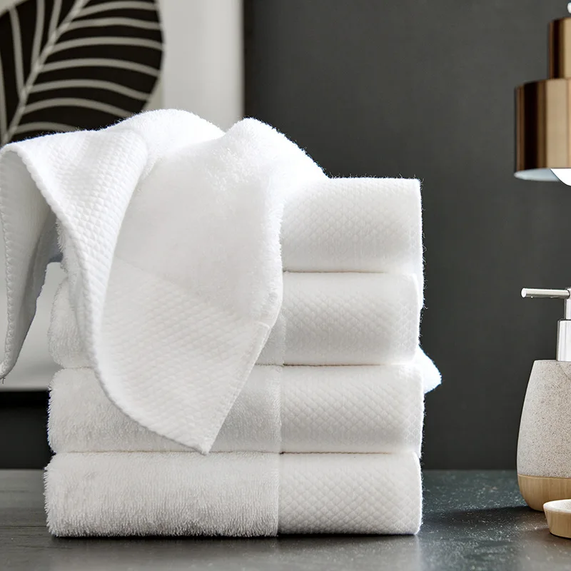 Extra Large 5-star 100% Cotton 32s Luxury White Square Bath Towel Jacquard Technique Wholesome Hilton Hotel Style Luxury Knitted